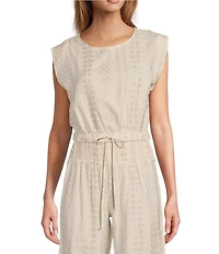 ELAN Coordinating Metallic Arrow Print Crew Neck Cap Sleeve Banded Cropped Top