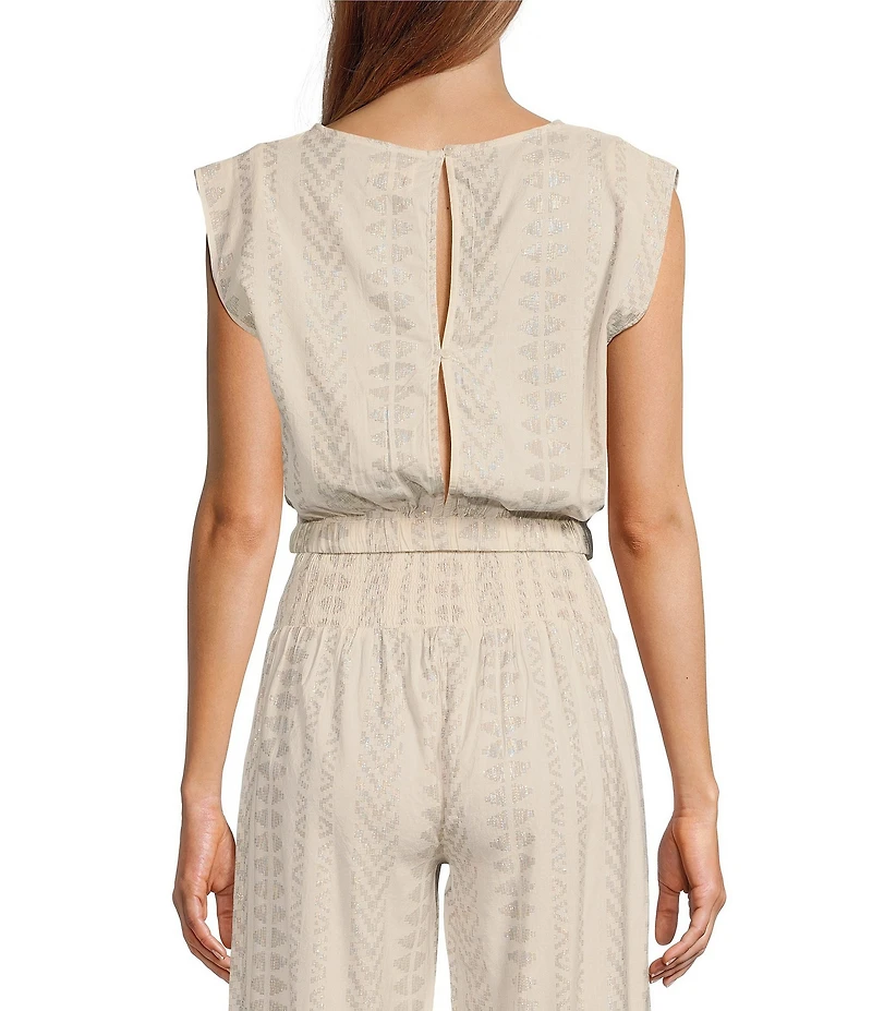 ELAN Coordinating Metallic Arrow Print Crew Neck Cap Sleeve Banded Cropped Top