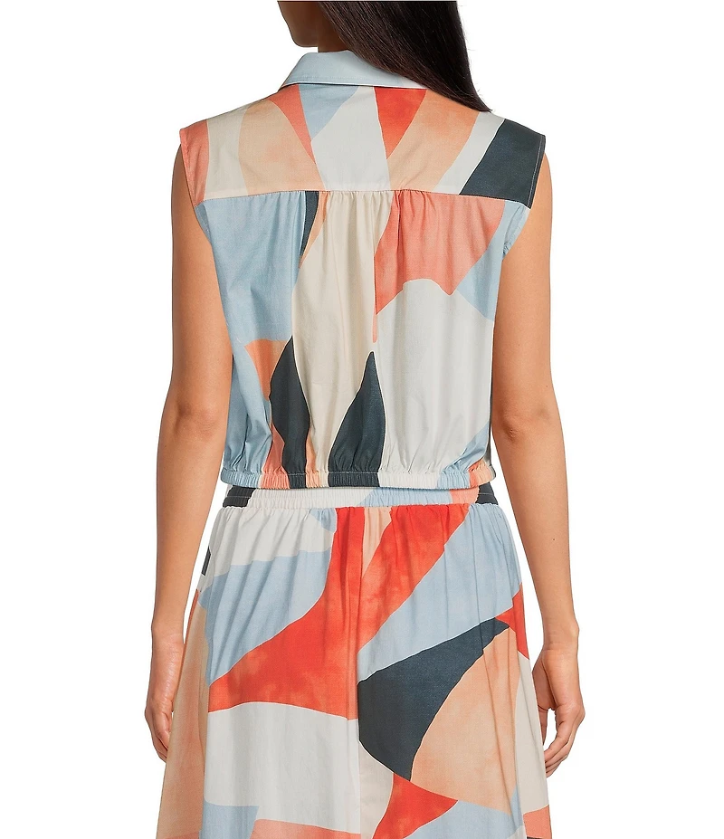 ELAN Coordinating Woven Prism Point Collar Sleeveless Button Front Crop Top