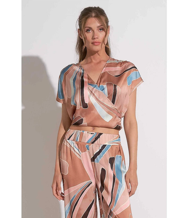ELAN Coordinating Printed V-Neck Short Sleeve Top