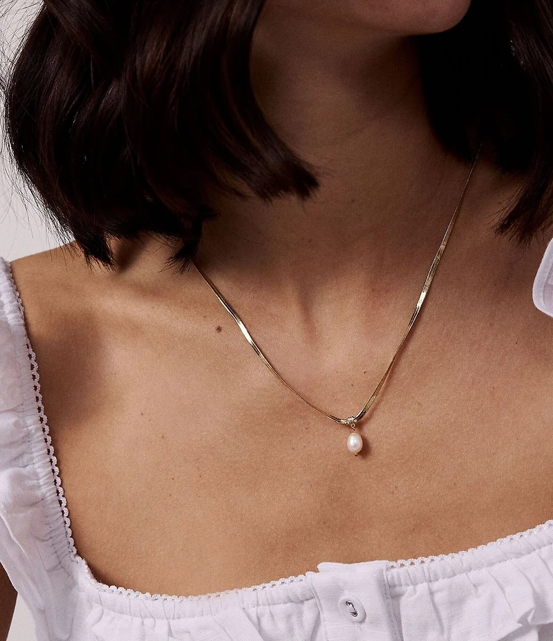 Electric Picks Koi Short Pendant Necklace