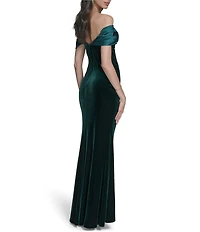 Eliza J Off-The-Shoulder Stretch Velvet Gown