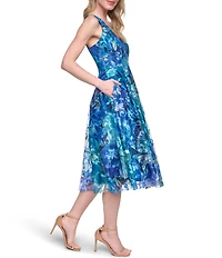 Eliza J Printed Sleeveless V Neck Fit and Flare Knee Length Dress