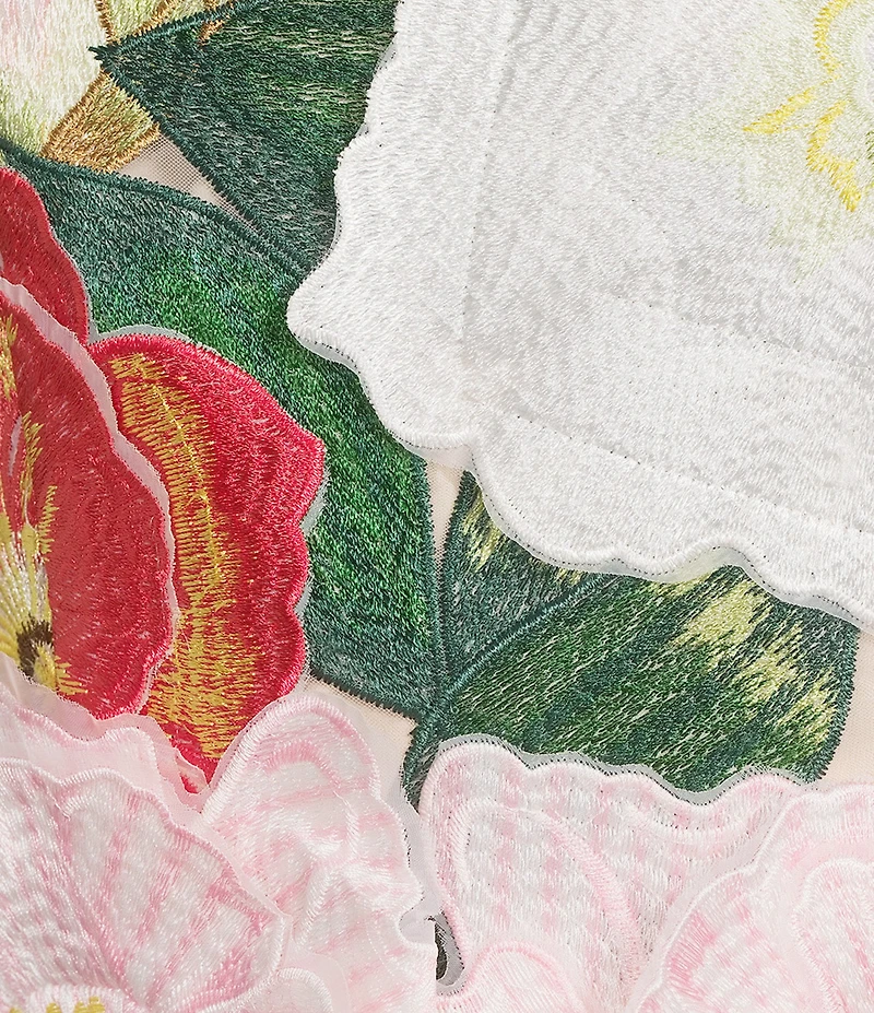 ELLIATT Woven Solara Floral Top