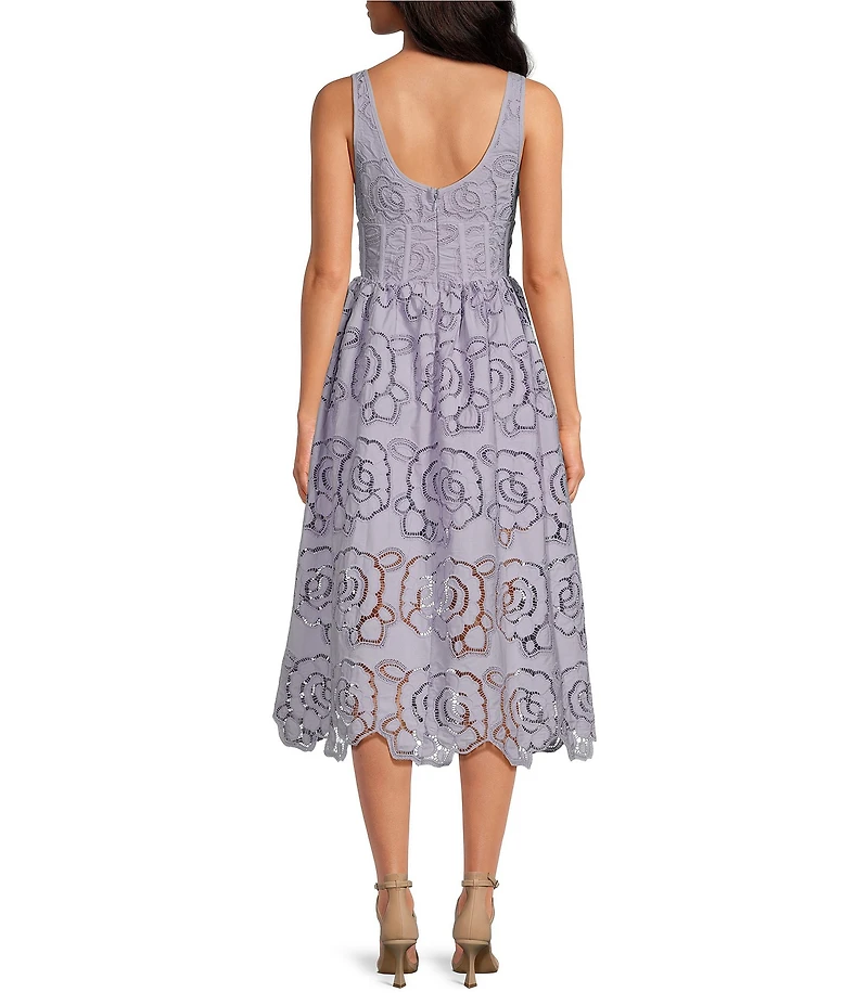 En Saison Brynlee Embroidery Scoop Neck Sleeveless Midi Dress