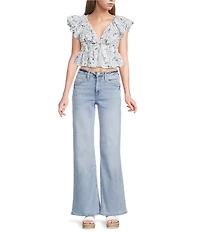 Evolutionary Bow Print V-Neck Short Sleeve Top