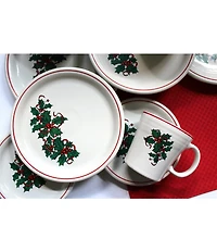 Fiesta Christmas Holly and Ribbon Tapered Mug