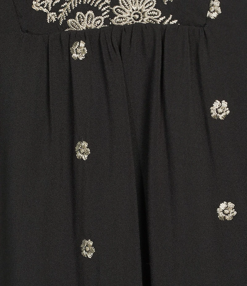 Figueroa & Flower Embroidered Mandarin Collar 3/4 Sleeve Blouse