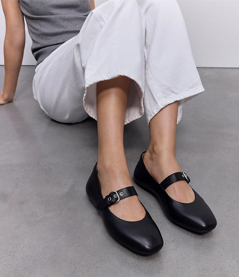 FitFlop Delicato Leather Mary Jane Flats