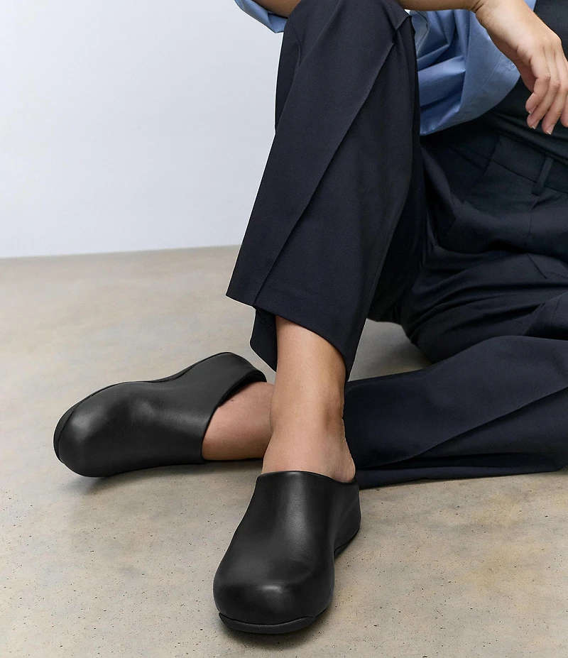 FitFlop Shuv Leather Clogs