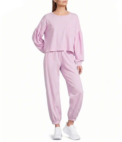FP Movement Hot Shot Recovery Crew Neck Long Sleeve Top and Mid-Rise Ankle Length Jogger Pant Two-Piece Set