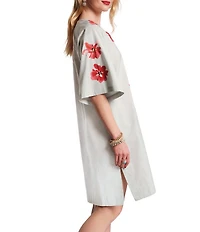 FRANCES VALENTINE Embroidered Floral Applique Detail Split V-Neck Short Bell Sleeves Charming Caftan Dress