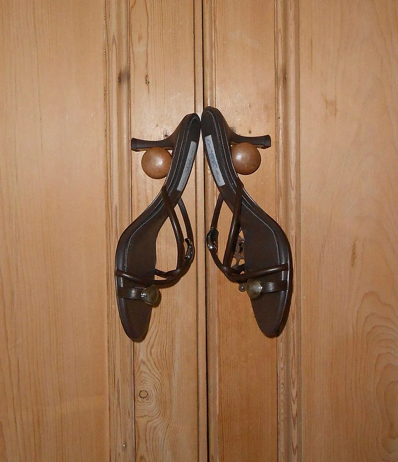 Gianni Bini x Cyd Morris The Miramar Leather Ornamented Toe Loop Sandals