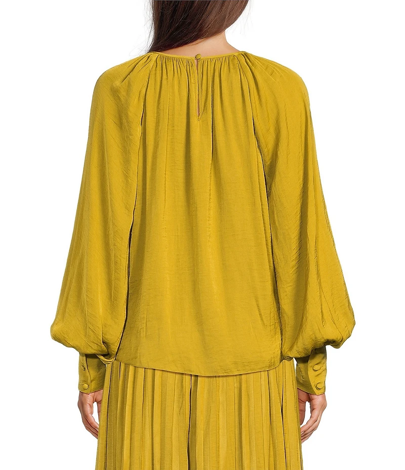 Gibson & Latimer Coordinating Woven Moonshadow Ruched Crew Neck Long Sleeve Cuffed Blouse