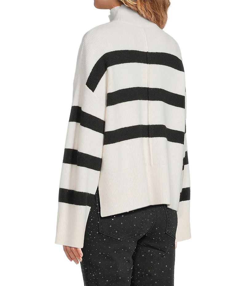 Gibson & Latimer Knit Striped Turtleneck Long Sleeve Sweater