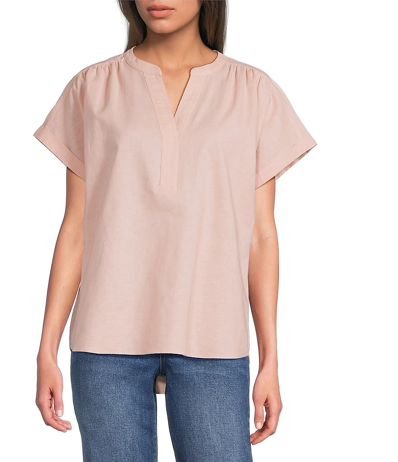 Gibson & Latimer Linen Blend Split Round Neck Short Roll Tab Sleeve Hi-Low Shirttail Blouse