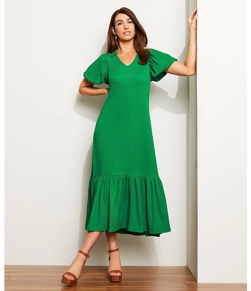 Gibson & Latimer Crepe Waffle Knit V-Neck Tie Back Detail Puffed Short Sleeve Tiered A-Line Flounce Midi Dres