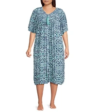 Go Softly Plus Size Ikat Print V-Neck Short Sleeve Zip-Front Crinkle Patio Dress
