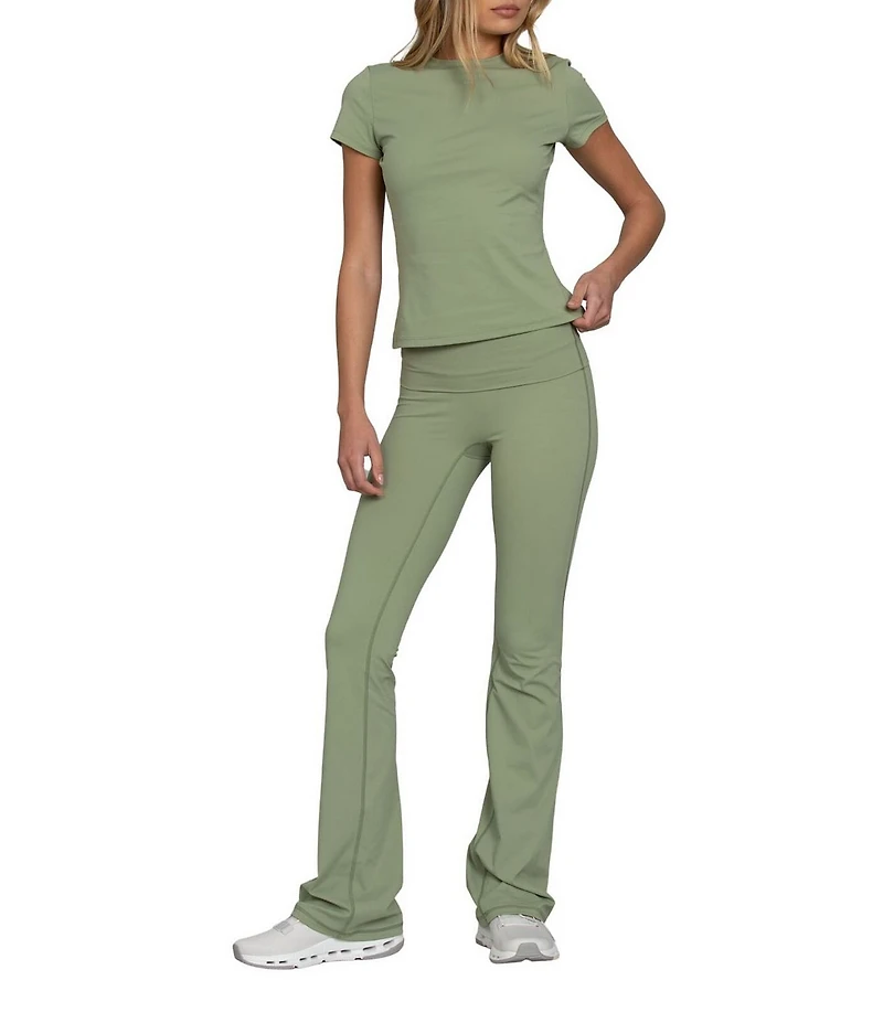 GOLD HINGE Essential Short Sleeve Crew Neck Top