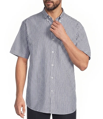 Gold Label Roundtree & Yorke Non-Iron Short Sleeve Striped Poplin Sport Shirt