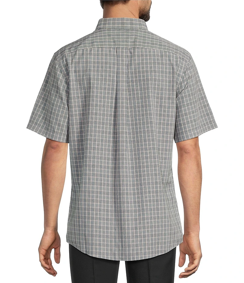 Gold Label Roundtree & Yorke Slim Fit Non-Iron Short Sleeve Plaid Sport Shirt