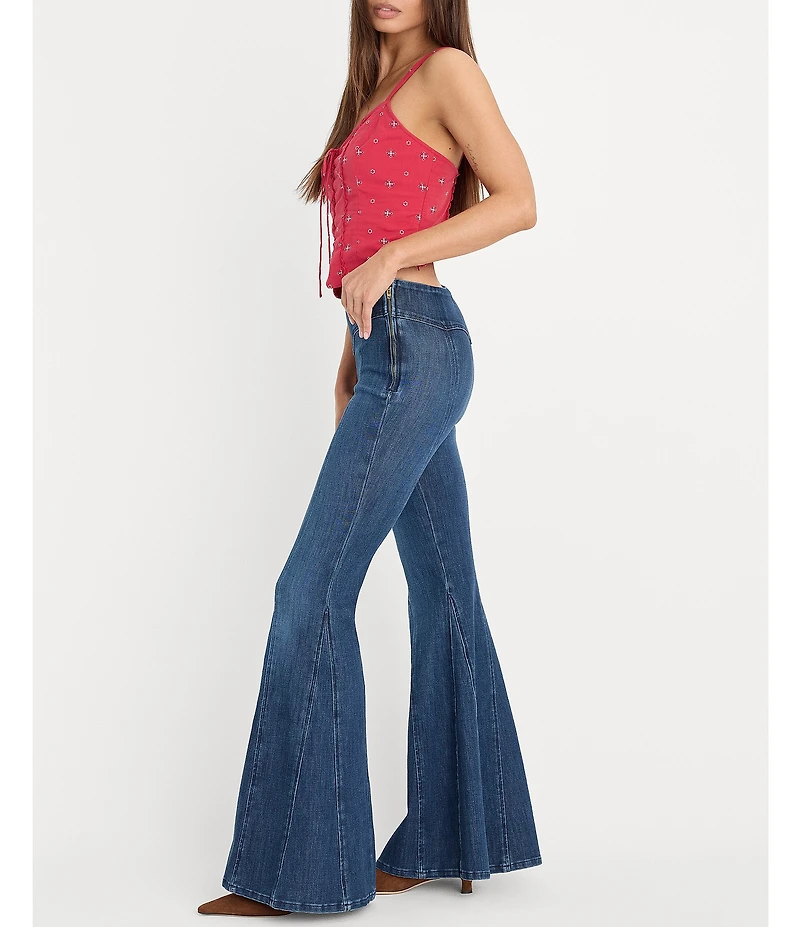 Good American Dolly Joleans Extreme Flare Jeans