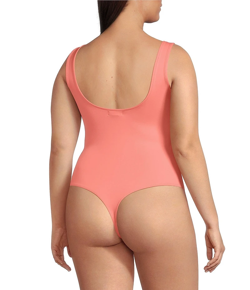 Good American Plus Size Scuba Knit Modern Square Neck Sleeveless Wide Strap Tank Bodysuit