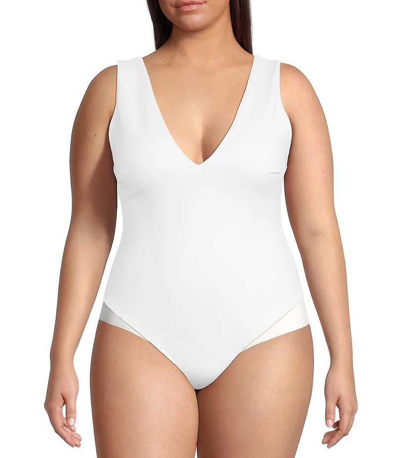 Good American Plus Size Sculpting Deep V-Neck Sleeveless Bodysuit