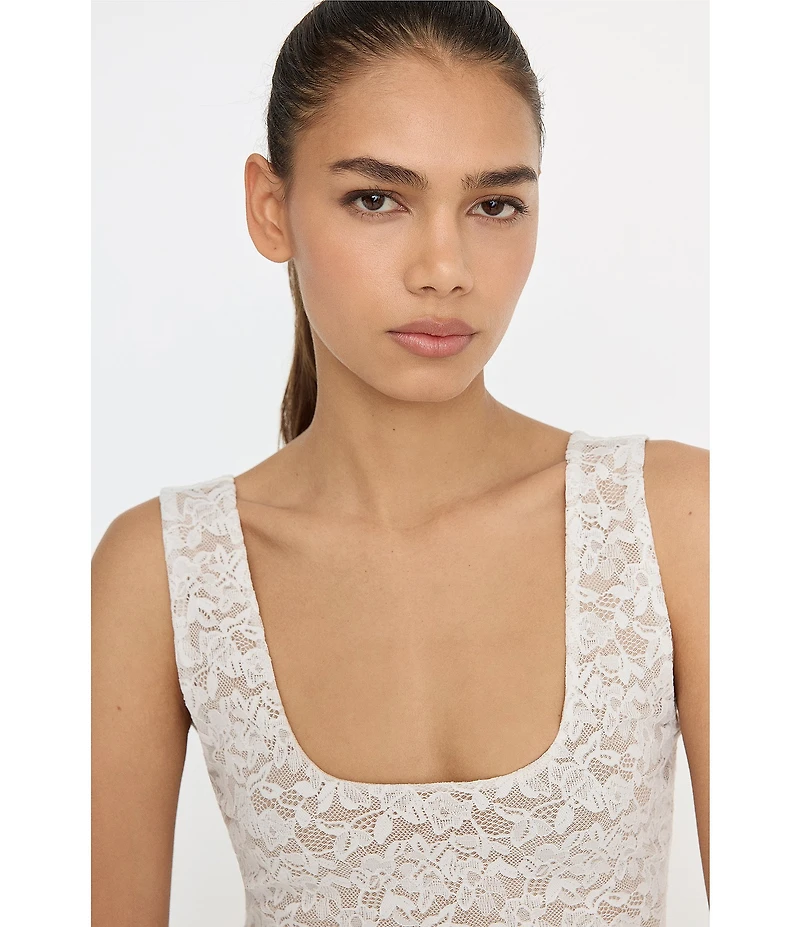 Good American Stretch Lace Scoop Neck Sleeveless Bodysuit