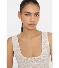 Good American Stretch Lace Scoop Neck Sleeveless Bodysuit