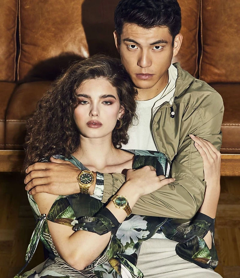 Guess Women's Cosmo Analog Crystal Gold Tone Stainless Steel Bracelet Watch