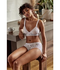 Hanky Panky Signature Lace Padded Crossover Bralette