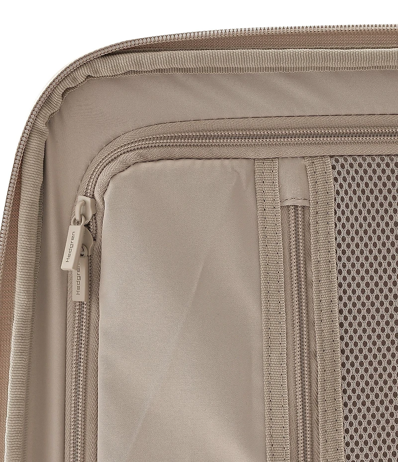 Hedgren Nostos Glossy Hardside Medium Expandable Spinner