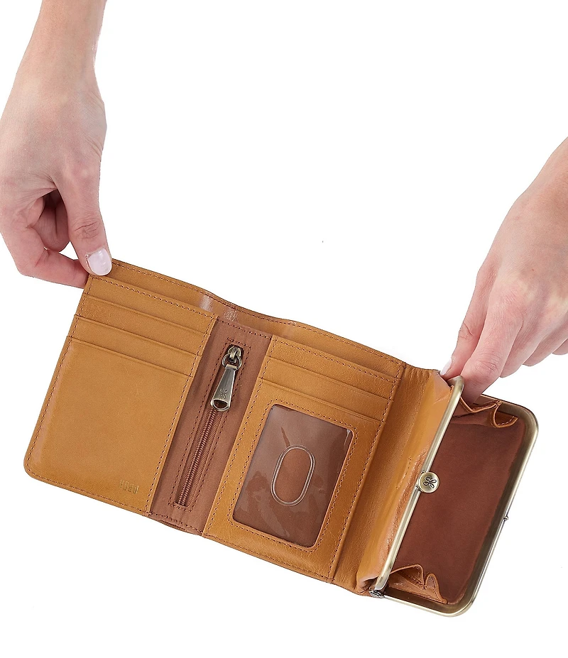 HOBO Robin Compact Wallet