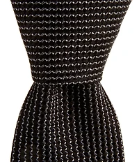 Hugo Boss Pattern 2.95#double; Silk Tie