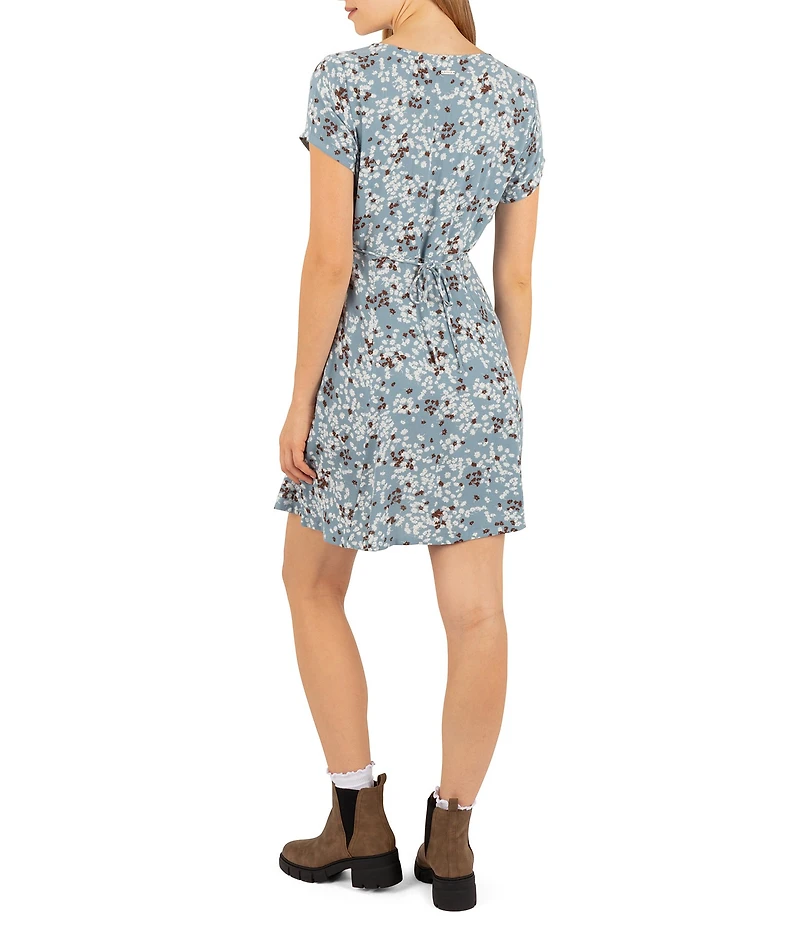 Hurley Short Sleeve Allover Floral Meadow Mini Dress