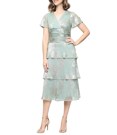 Ignite Evenings Short Sleeve V-Neck Tiered Floral Midi Dress