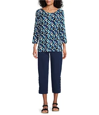 Intro Aimee Knit Denim Coconut Button Hem Pull-On Straight Leg Capri Pants