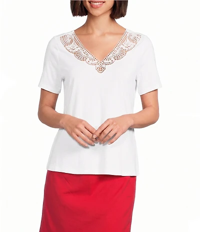 Intro Cotton Linen Blend Embroidered Lace V-Neck Short Sleeve Tee