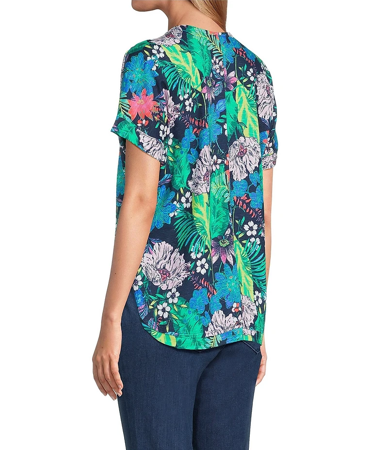 Intro Petite Size Tropic Botanical V-Neck Short Sleeve Tee