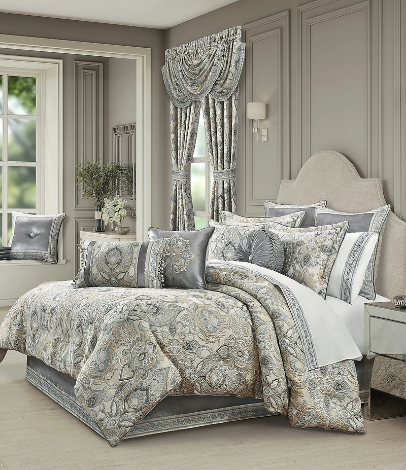 J. Queen New York Annabelle Oversized Woven Damask Comforter Set
