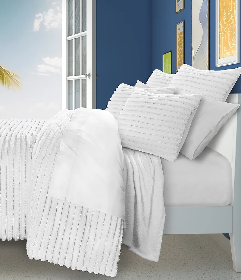 J. Queen New York J. By J. Queen New York Darby Comforter Set
