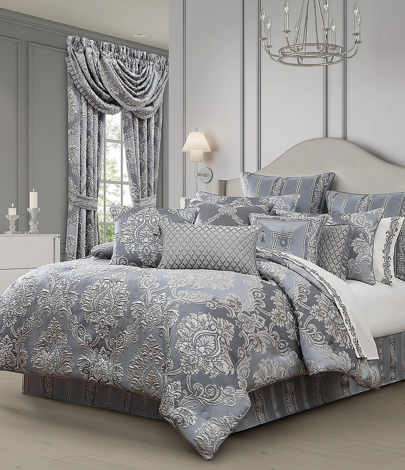 J. Queen New York Krista Oversized Woven Damask Comforter Set