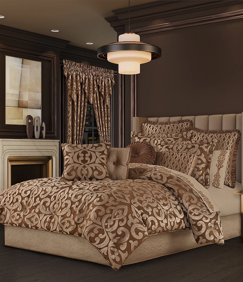 J. Queen New York La Boheme Tufted Round Pillow