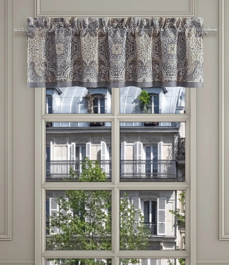 J. Queen New York Legend Medallion Window Treatments