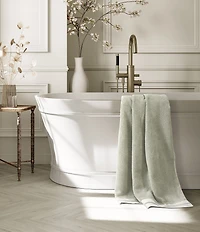 J. Queen New York Lenore Bath Towels