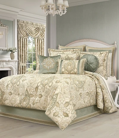 J. Queen New York Meredith Woven Damask Oversized Comforter Set