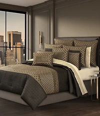 J. Queen New York Metropolitan Comforter Set