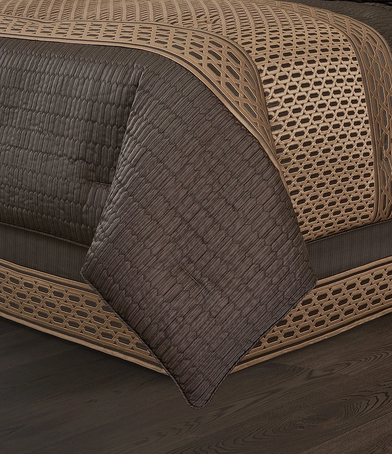 J. Queen New York Metropolitan Comforter Set