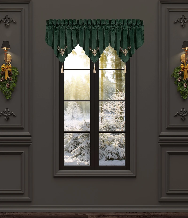 J. Queen New York Holiday Collection Noelle Window Treatments